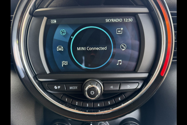 MINI 1.5 / Navigatie / Alarm Klasse 3 / 1e Eigenaar / NED-MINI / Business-Pakket / ALL-Season / LED-mistlampen /