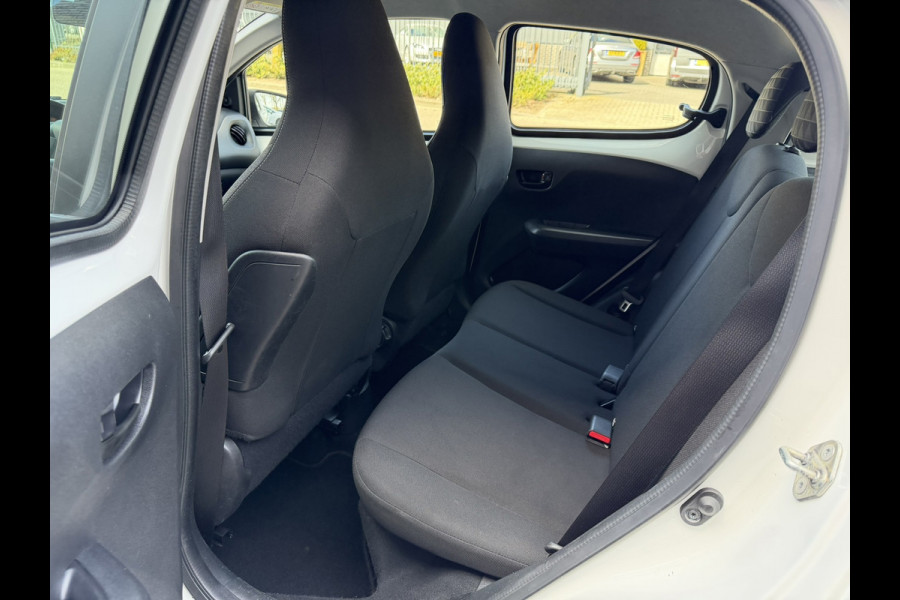 Peugeot 108 1.0 e-VTi Airco / ALL-Season banden / Bluetooth / 1e Eigenaar / Origineel NED-108 / Facturen onderhoud aanwezig