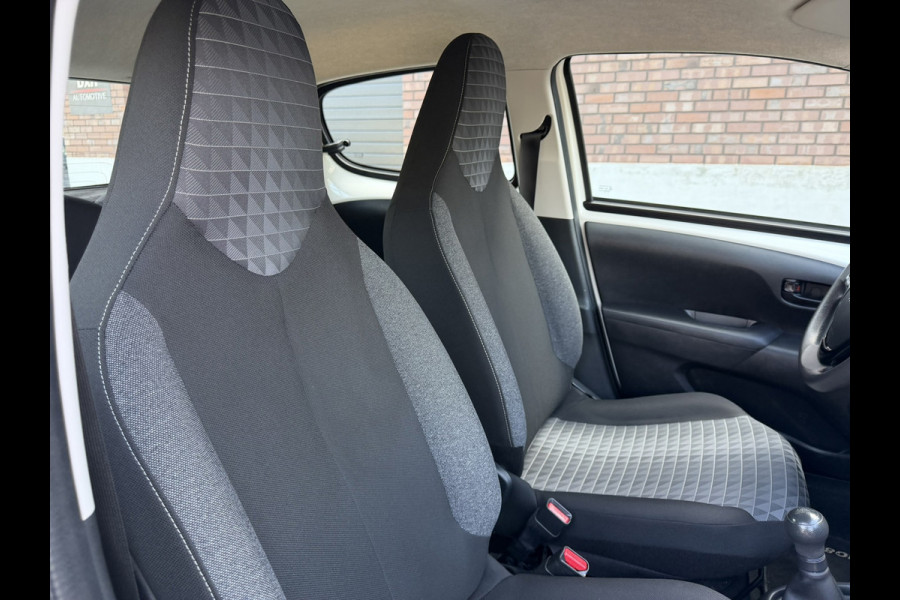 Peugeot 108 1.0 e-VTi Airco / ALL-Season banden / Bluetooth / 1e Eigenaar / Origineel NED-108 / Facturen onderhoud aanwezig