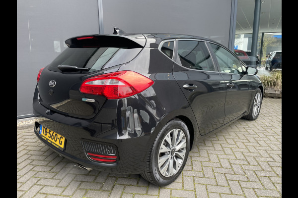 Kia cee'd 1.6 GDI DynamicLine Achteruitrijcamera - Apple carplay - Trekhaak afneembaar - Parkeersensor achter - Cruise control - Bluetooth - Elektrische ramen - Led verlichting - Radio - Stuur multifunctioneel - Stuur leder - Start/stop systeem - Licht metalen velgen 16 inch - Mistlampen voor - Navigatie