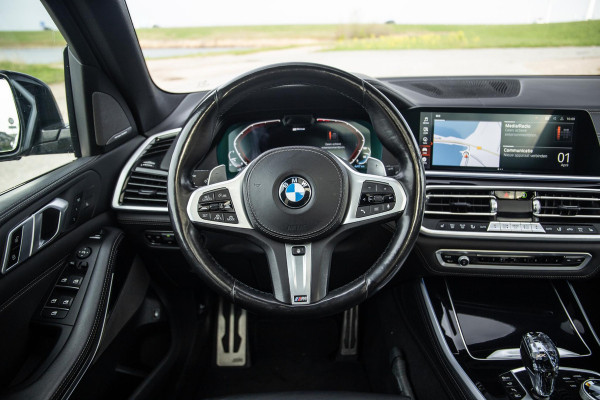 BMW X5 xDrive45e High Executive SKYLOUNGE / LASER / 4WIELSTURING / DIMAND POOK / LEDER / MAXTON / M PAKKET