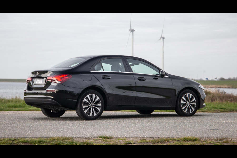 Mercedes-Benz A-Klasse 250 e Business Line AUTOMAAT / LEDER / CRUISE CONTROLE / CAMERA / CARPLAY