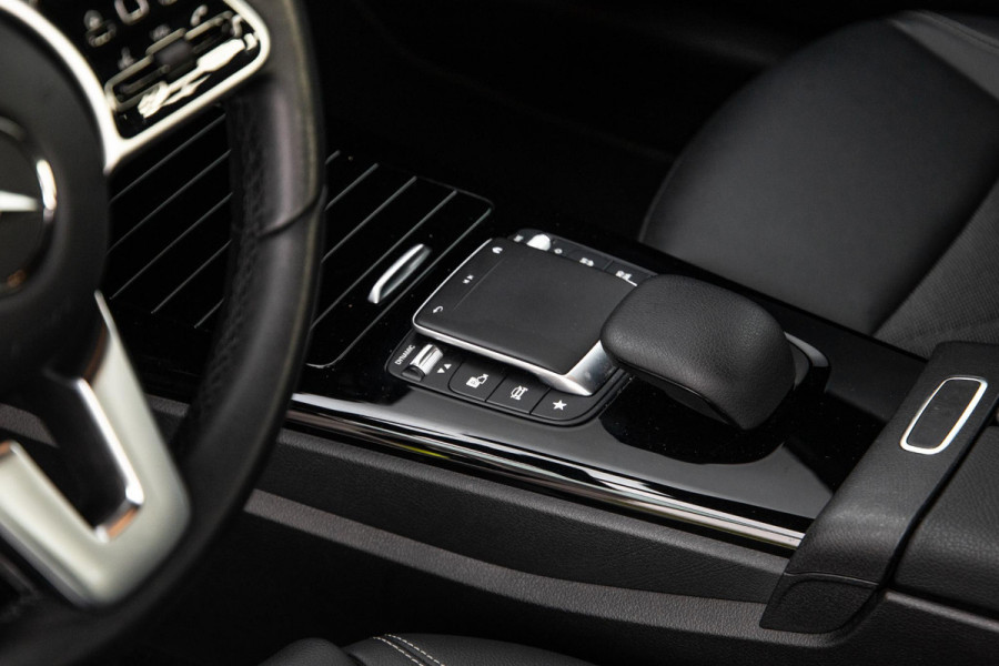 Mercedes-Benz A-Klasse 250 e Business Line AUTOMAAT / LEDER / CRUISE CONTROLE / CAMERA / CARPLAY