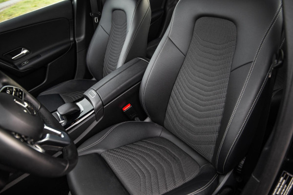 Mercedes-Benz A-Klasse 250 e Business Line AUTOMAAT / LEDER / CRUISE CONTROLE / CAMERA / CARPLAY