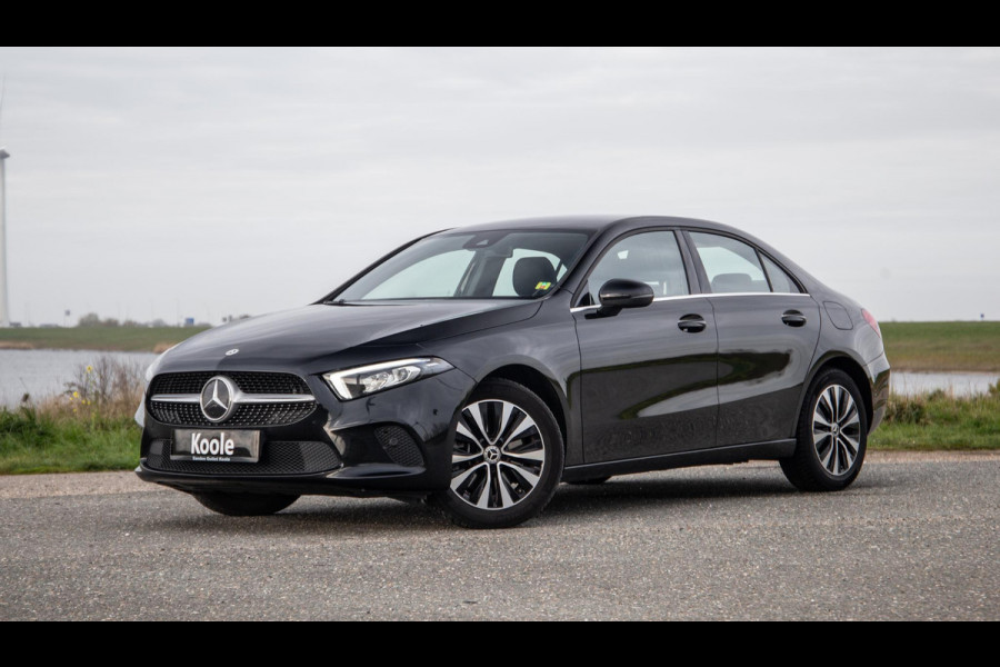 Mercedes-Benz A-Klasse 250 e Business Line AUTOMAAT / LEDER / CRUISE CONTROLE / CAMERA / CARPLAY