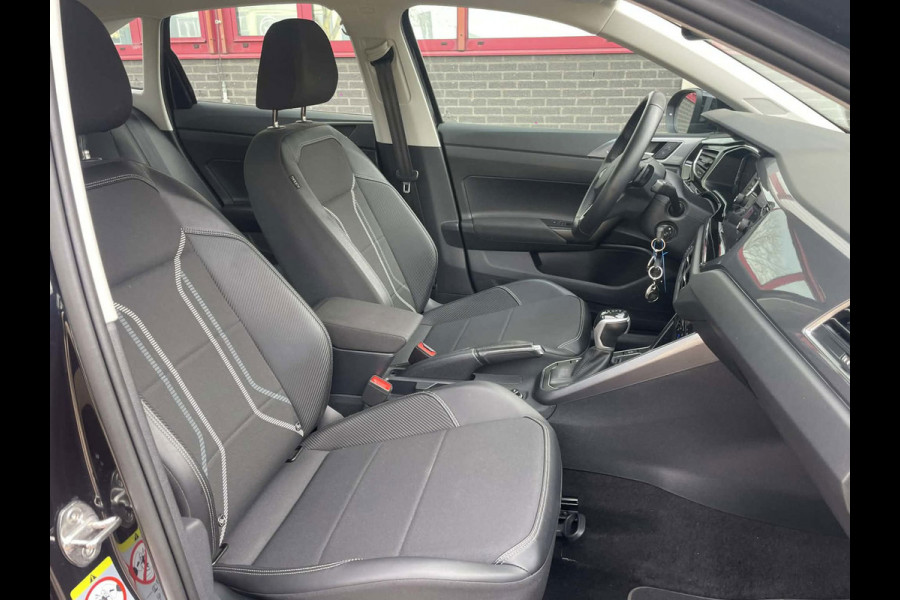 Volkswagen Taigo 1.0 TSI R-Line Business 'Ruby Red' / stoelverwarming / CarPlay