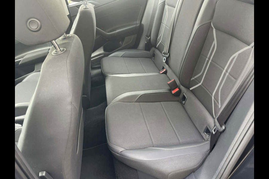 Volkswagen Taigo 1.0 TSI R-Line Business 'Ruby Red' / stoelverwarming / CarPlay