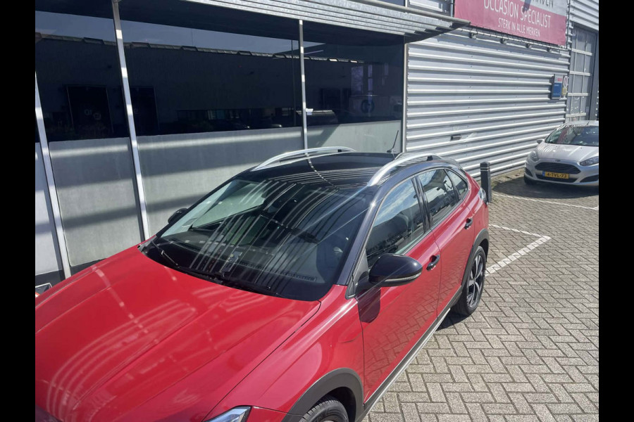 Volkswagen Taigo 1.0 TSI R-Line Business 'Ruby Red' / stoelverwarming / CarPlay