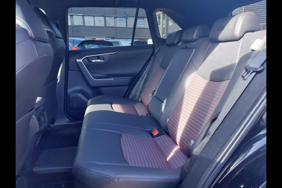 Toyota RAV4 2.5 Plug-in Hybrid AWD Business Plus | Stoelverwarming voor & achter | Apple Carplay & AndroidAUTO | Adapt.Cruise Control |