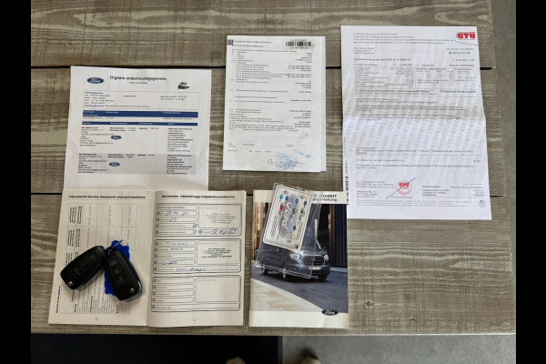 Ford Transit 350 2.0 TDCI L2H1 DC Trend 4WD | Open laadbak | Bluetooth | Kunstleder | 7-pers | Cruise| Radio | Airco | AWD 4x4