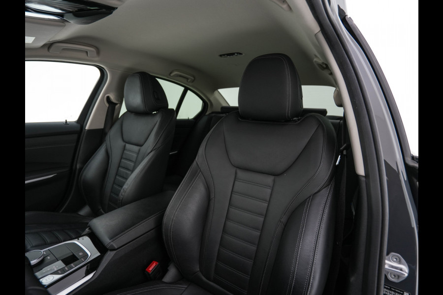 BMW 3-serie 330e eDrive Edition (Plug-In) (INCL-BTW) Aut. *LEATHER | FULL-LED | DIGI-COCKPIT | HEATED-SPORTSEATS | PRIVACYGLASS | AMBIENTLIGHT | DAB | NAVI-FULLMAP | ECC | CARPLAY | PDC | CRUI/SE | 18''ALU*