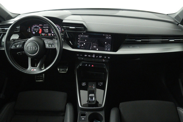Audi A3 Sportback 30 TFSI S edition (DIGITALE COCKPIT, CRUISE CONTROL ADAPTIEF, NAVIGATIE, PARKEERSENSOREN)