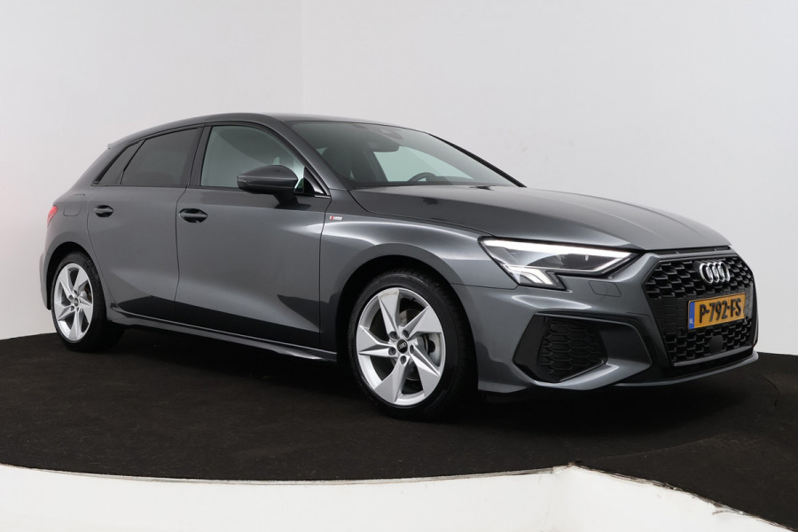 Audi A3 Sportback 30 TFSI S edition (DIGITALE COCKPIT, CRUISE CONTROL ADAPTIEF, NAVIGATIE, PARKEERSENSOREN)