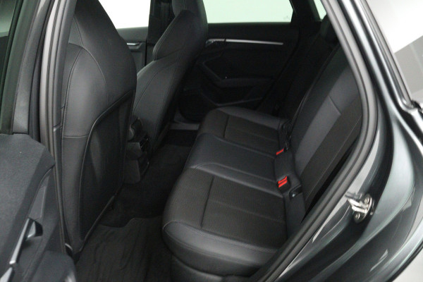 Audi A3 Sportback 30 TFSI S edition (DIGITALE COCKPIT, CRUISE CONTROL ADAPTIEF, NAVIGATIE, PARKEERSENSOREN)