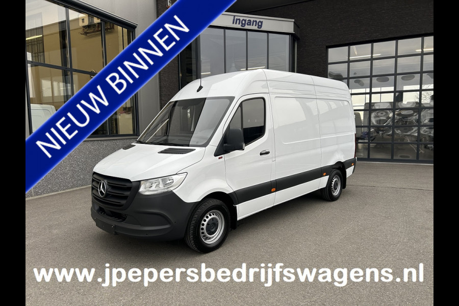Mercedes-Benz Sprinter 317 CDI L2 H2 MBUX 10.25 / Navigatie / Camera / Parkeersensoren / Cruise control / Airco
