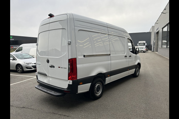Mercedes-Benz Sprinter 317 CDI L2 H2 MBUX 10.25 / Navigatie / Camera / Parkeersensoren / Cruise control / Airco