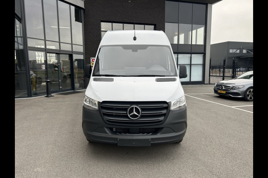 Mercedes-Benz Sprinter 317 CDI L2 H2 MBUX 10.25 / Navigatie / Camera / Parkeersensoren / Cruise control / Airco