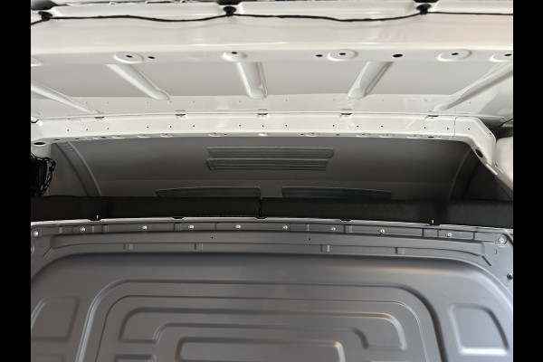 Mercedes-Benz Sprinter 317 CDI L2 H2 MBUX 10.25 / Navigatie / Camera / Parkeersensoren / Cruise control / Airco