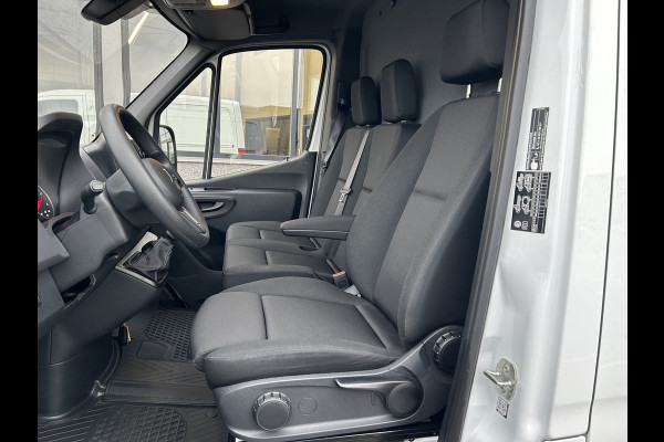 Mercedes-Benz Sprinter 317 CDI L2 H2 MBUX 10.25 / Navigatie / Camera / Parkeersensoren / Cruise control / Airco