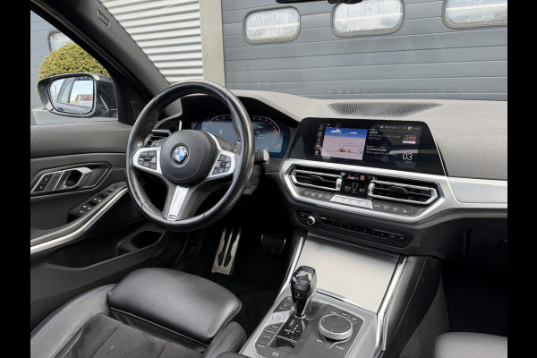 BMW 3 Serie Touring 320i High Executive M-Sport | Panoramadak | Camera | Head-Up Display | DAB | Stoelverwarming | Elektrische Achterklep |