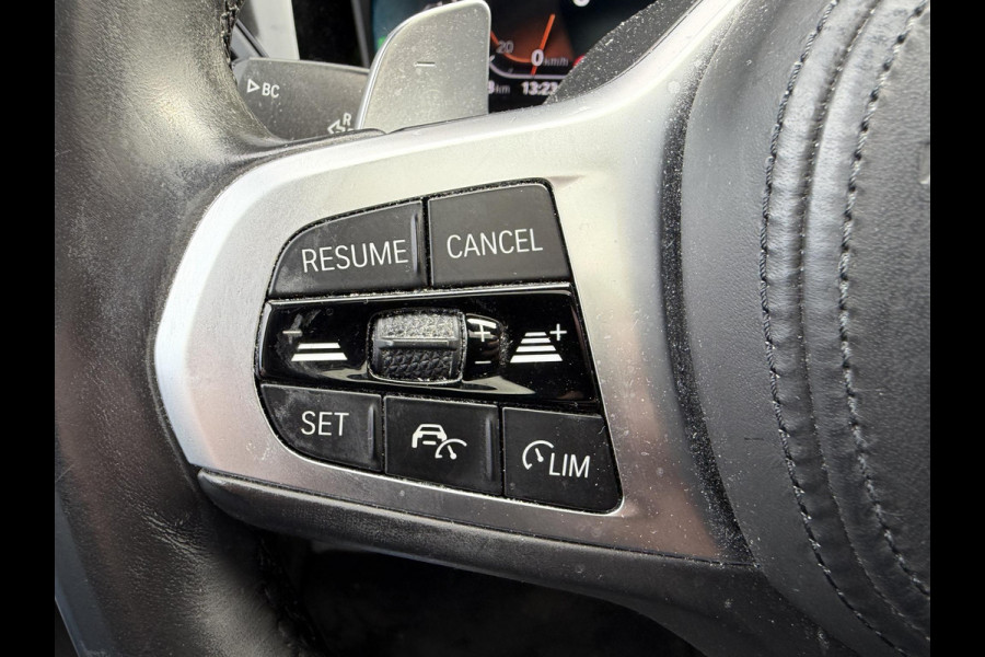 BMW 3 Serie Touring 320i High Executive M-Sport | Panoramadak | Camera | Head-Up Display | DAB | Stoelverwarming | Elektrische Achterklep |