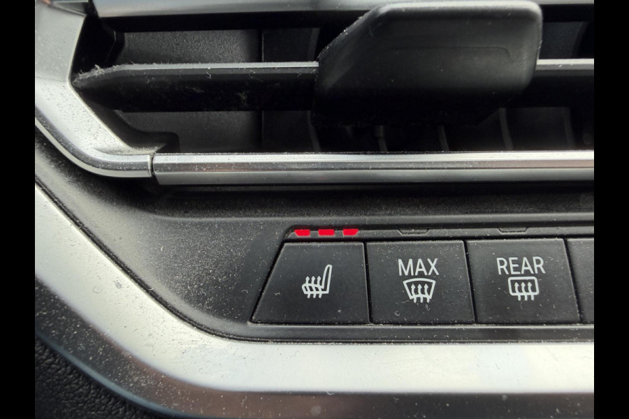 BMW 3 Serie Touring 320i High Executive M-Sport | Panoramadak | Camera | Head-Up Display | DAB | Stoelverwarming | Elektrische Achterklep |