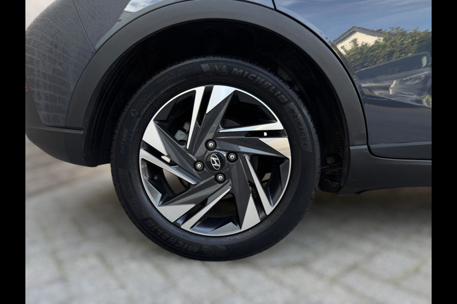 Hyundai Bayon 1.0 T-GDI Comfort TREKHAAK / CAMERA / SCHERM / NAVI / CRUISE / NL AUTO MET NAP / HYBRIDE