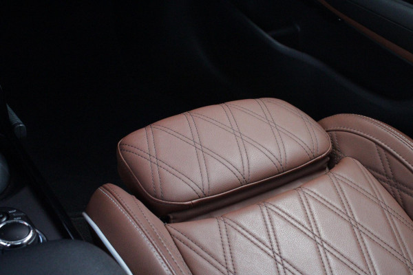 MINI Clubman 1.5 136PK AUTOMAAT COOPER RICHMOND PARK EDITION | PANORAMISCH SCHUIF/KANTEL DAK | FULL LEDEREN BEKLEDING "CHESTER MALT BROWN" | ACHTERUITRIJ CAMERA | PARKEERSENSOREN ACHTER | FULL LED KOPLAMPEN | DRAADLOZE APPLE CARPLAY/ANDROID AUTO | NAVIGATIE | STOEL/STUUR VERWARMING | 18" LICHTMETALEN VELGEN "BLACK STAR SPOKE" | "UNION JACK" ACHTERLICHTEN | COMFORT ACCESS TOEGANG |