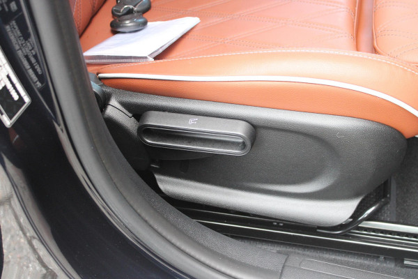 MINI Clubman 1.5 136PK AUTOMAAT COOPER RICHMOND PARK EDITION | PANORAMISCH SCHUIF/KANTEL DAK | FULL LEDEREN BEKLEDING "CHESTER MALT BROWN" | ACHTERUITRIJ CAMERA | PARKEERSENSOREN ACHTER | FULL LED KOPLAMPEN | DRAADLOZE APPLE CARPLAY/ANDROID AUTO | NAVIGATIE | STOEL/STUUR VERWARMING | 18" LICHTMETALEN VELGEN "BLACK STAR SPOKE" | "UNION JACK" ACHTERLICHTEN | COMFORT ACCESS TOEGANG |