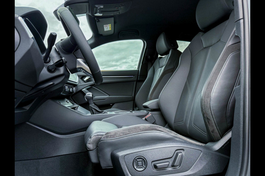 Audi Q3 Sportback 45TFSI e 245pk S-Tronic Competition S Edition S-Line 1é Eig Audi Exclusive|Leder|ACC|Ambiance|Camera|Matrix|RSQ3
