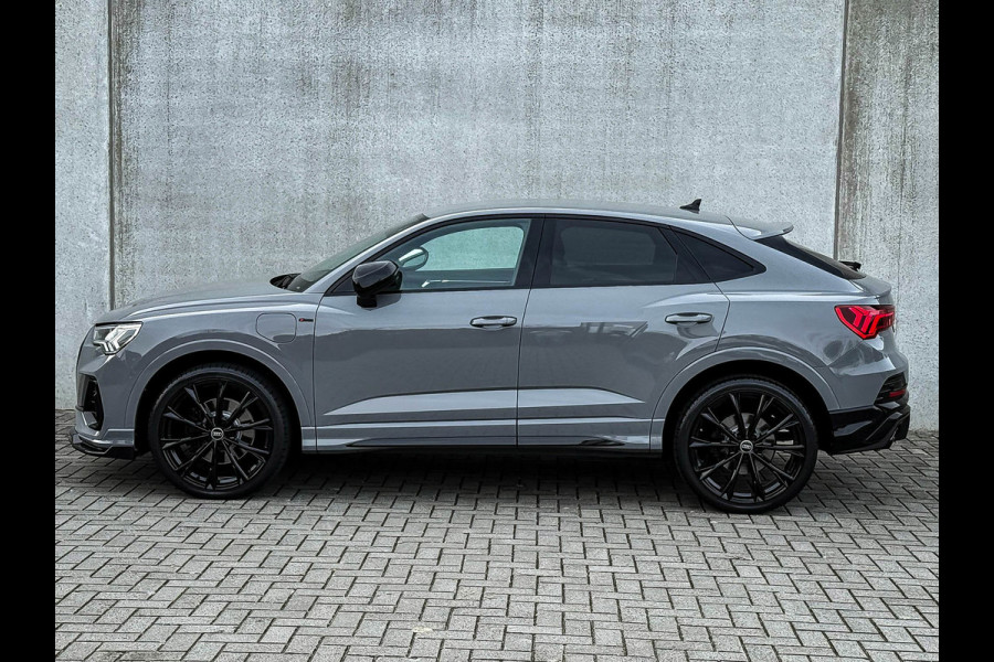 Audi Q3 Sportback 45TFSI e 245pk S-Tronic Competition S Edition S-Line 1é Eig Audi Exclusive|Leder|ACC|Ambiance|Camera|Matrix|RSQ3