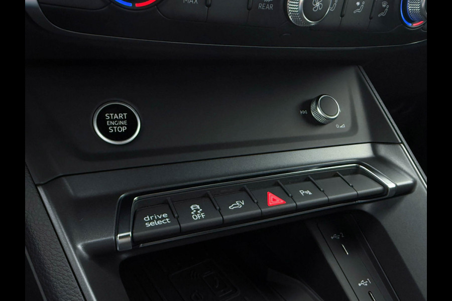 Audi Q3 Sportback 45TFSI e 245pk S-Tronic Competition S Edition S-Line 1é Eig Audi Exclusive|Leder|ACC|Ambiance|Camera|Matrix|RSQ3