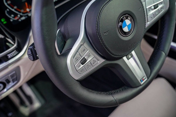 BMW 7 Serie 750i xDrive High Executive | Panorama | Luxe Leder | BMW Laser LED | Adaptieve Cruise Control | Head up dipslay |