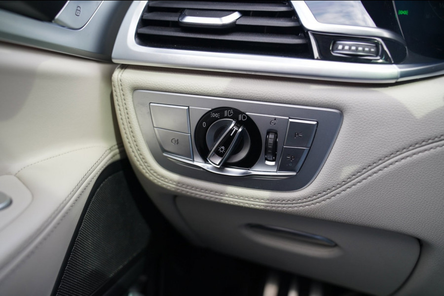 BMW 7 Serie 750i xDrive High Executive | Panorama | Luxe Leder | BMW Laser LED | Adaptieve Cruise Control | Head up dipslay |