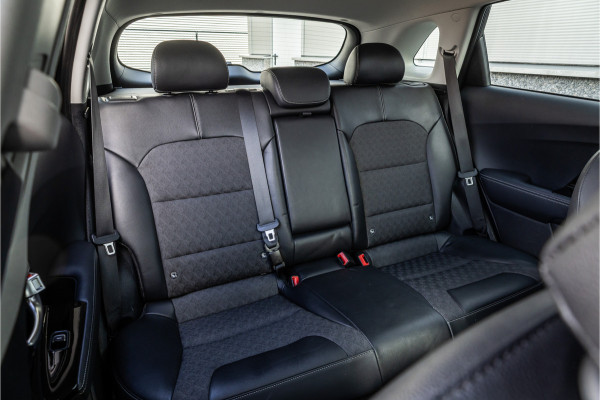 Kia Niro 1.6 GDi Hybrid DynamicLine Glazendak / Style pakket / 1e eigenaar / Camera /