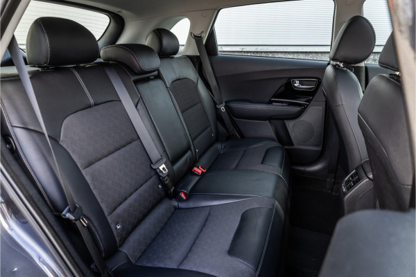 Kia Niro 1.6 GDi Hybrid DynamicLine Glazendak / Style pakket / 1e eigenaar / Camera /