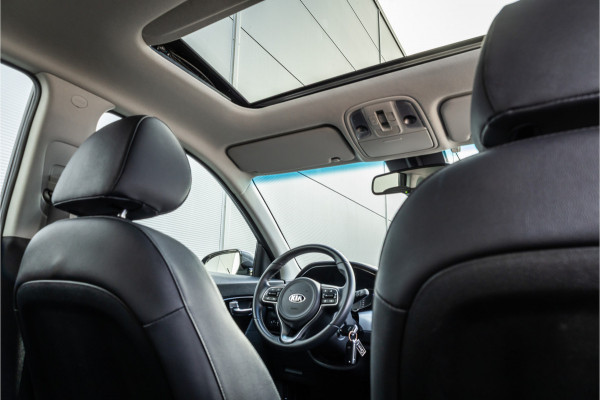 Kia Niro 1.6 GDi Hybrid DynamicLine Glazendak / Style pakket / 1e eigenaar / Camera /