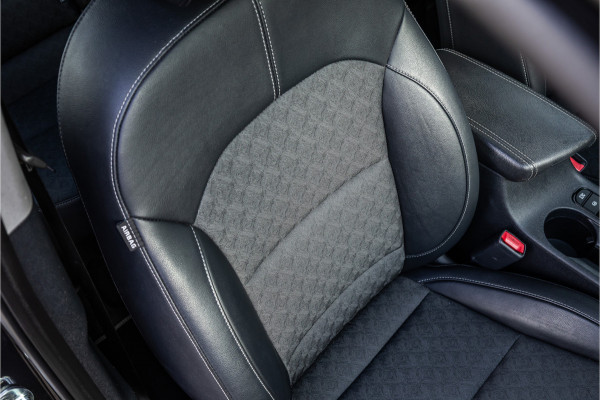 Kia Niro 1.6 GDi Hybrid DynamicLine Glazendak / Style pakket / 1e eigenaar / Camera /