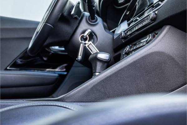 Kia Niro 1.6 GDi Hybrid DynamicLine Glazendak / Style pakket / 1e eigenaar / Camera /