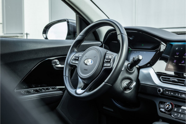 Kia Niro 1.6 GDi Hybrid DynamicLine Glazendak / Style pakket / 1e eigenaar / Camera /