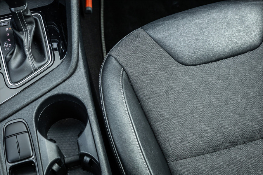 Kia Niro 1.6 GDi Hybrid DynamicLine Glazendak / Style pakket / 1e eigenaar / Camera /