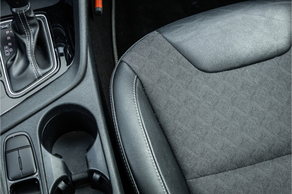 Kia Niro 1.6 GDi Hybrid DynamicLine Glazendak / Style pakket / 1e eigenaar / Camera /