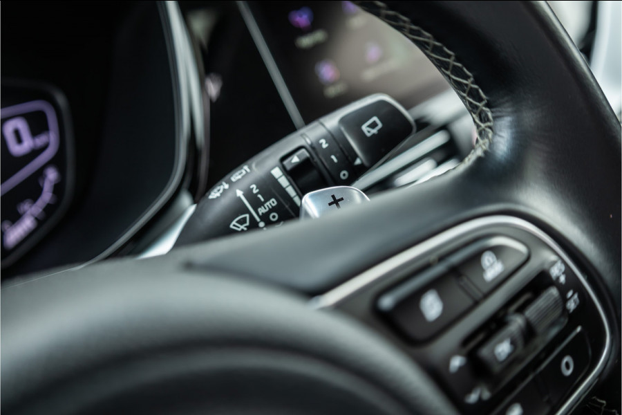 Kia Niro 1.6 GDi Hybrid DynamicLine Glazendak / Style pakket / 1e eigenaar / Camera /