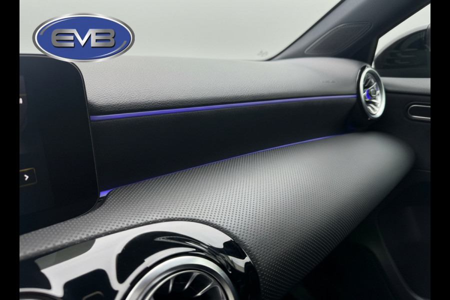 Mercedes-Benz A-Klasse 250 e Business Black Solution 160 pk AMG Limited, trekhaak, sfeerverlichting, dig cockpit, stoelverwarming,