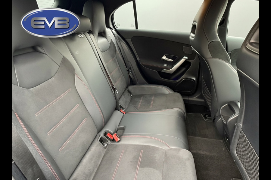 Mercedes-Benz A-Klasse 250 e Business Black Solution 160 pk AMG Limited, trekhaak, sfeerverlichting, dig cockpit, stoelverwarming,