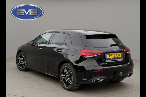 Mercedes-Benz A-Klasse 250 e Business Black Solution 160 pk AMG Limited, trekhaak, sfeerverlichting, dig cockpit, stoelverwarming,