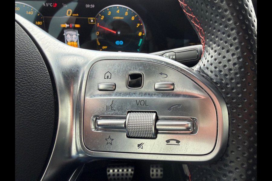 Mercedes-Benz A-Klasse 250 e Business Black Solution 160 pk AMG Limited, trekhaak, sfeerverlichting, dig cockpit, stoelverwarming,