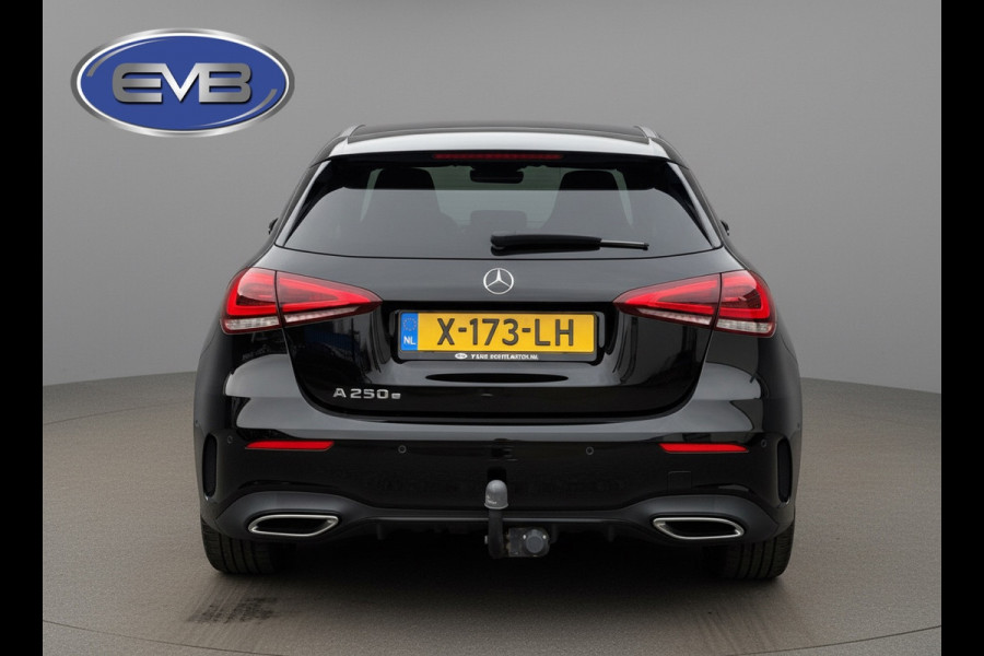 Mercedes-Benz A-Klasse 250 e Business Black Solution 160 pk AMG Limited, trekhaak, sfeerverlichting, dig cockpit, stoelverwarming,