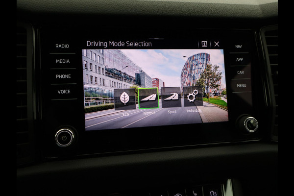 Škoda Kodiaq 1.5 TSI 7-PERS. SPORTLINE + SFEERVERL. | VIRTUAL | MEMORY | CAMERA | STUUR/STOELVERWARMING