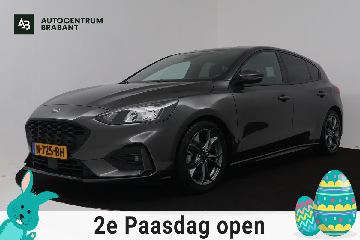 Ford Focus 1.0 EcoBoost Titanium Business (NAVIGATIE, CARPLAY, PARKEERSENSOREN, ACHTERUITRIJCAMERA, NL-AUTO)